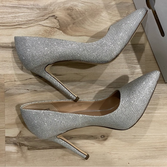 Call It Spring, Sparkly Silver Pump, Size 6, Worn Once - Picture 6 of 6